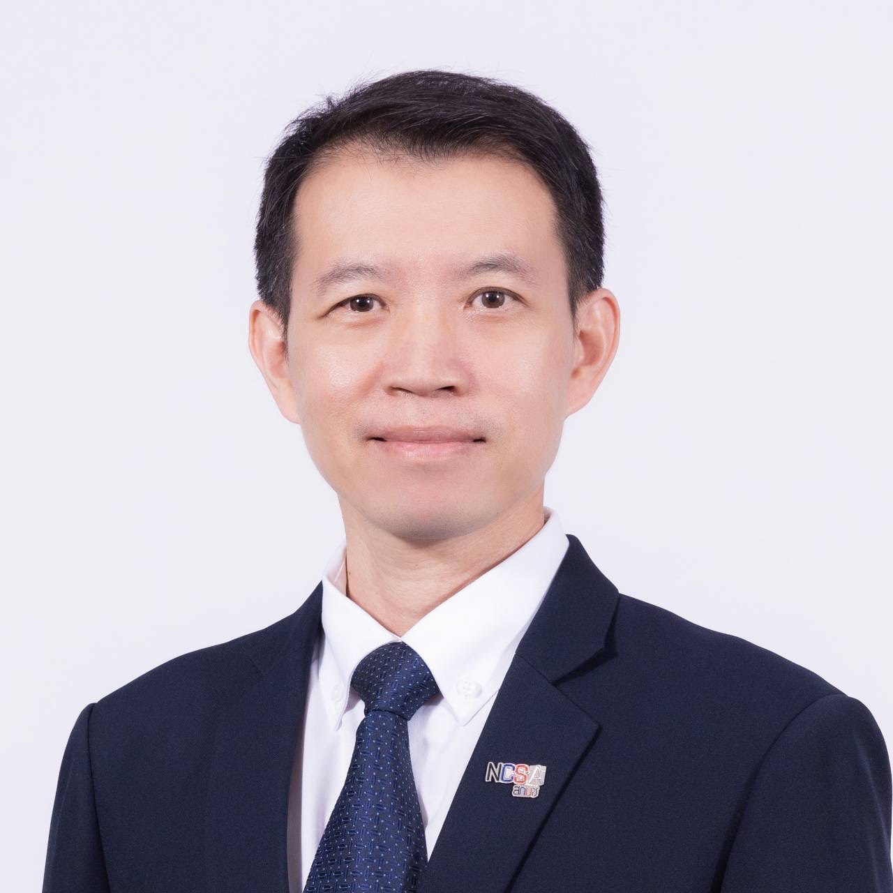 พลอากาศตรีจเด็ด คูหะก้องกิจ